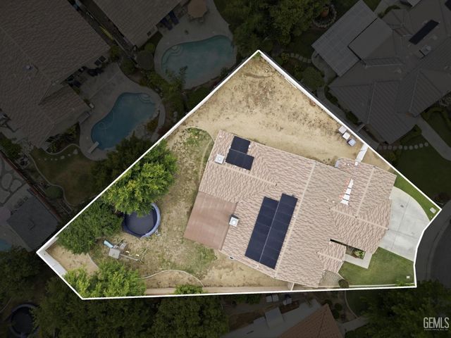 11005 Lakewood Court, Bakersfield, CA 93312