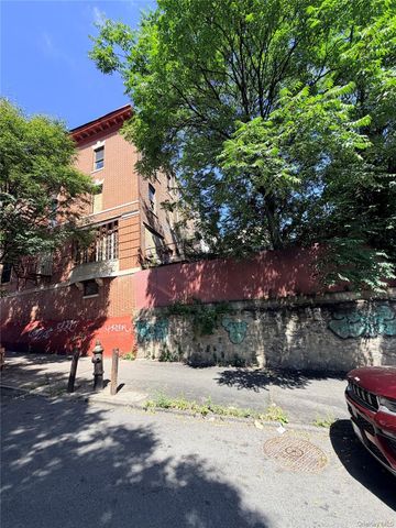 1510 Bryant Avenue, Bronx, NY 10460