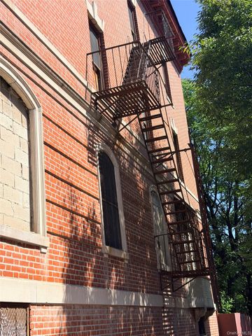 1510 Bryant Avenue, Bronx, NY 10460