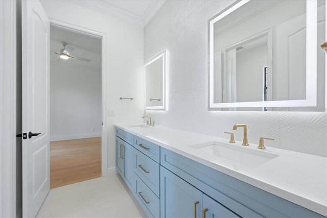 9261 MCDANIEL LANE, Sarasota, FL 34240