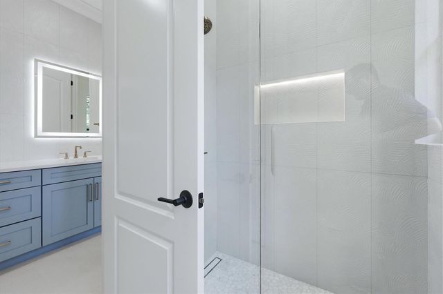 9261 MCDANIEL LANE, Sarasota, FL 34240