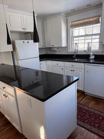 26 Pearl St, Lexington, MA 02420