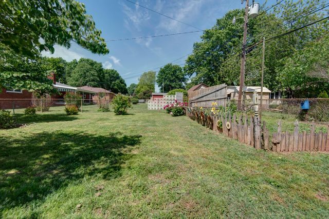 759 W Kingsley Street, Springfield, MO 65807