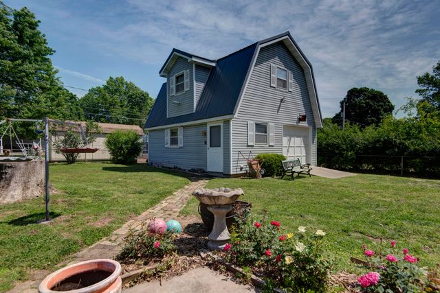 759 W Kingsley Street, Springfield, MO 65807