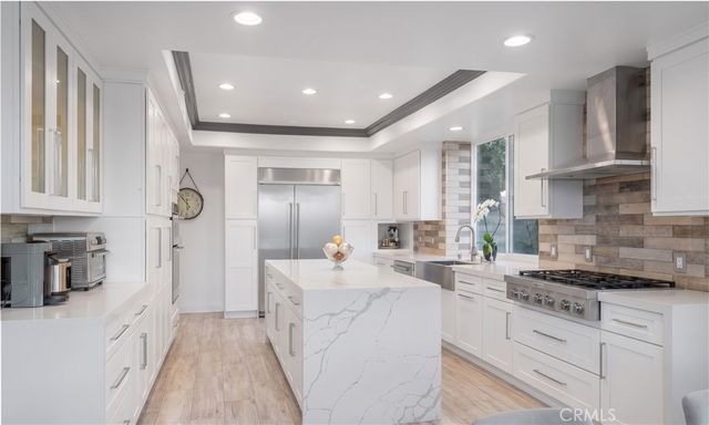 24142 Park Riviera, Calabasas, CA 91302