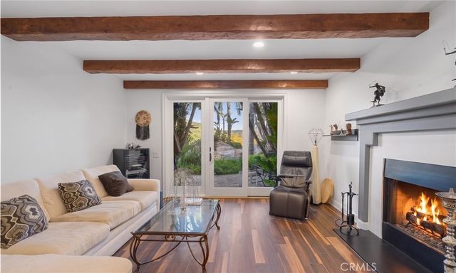 24142 Park Riviera, Calabasas, CA 91302
