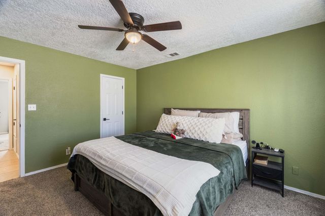 1739 Pegasus Avenue SE, Rio Rancho, NM 87124