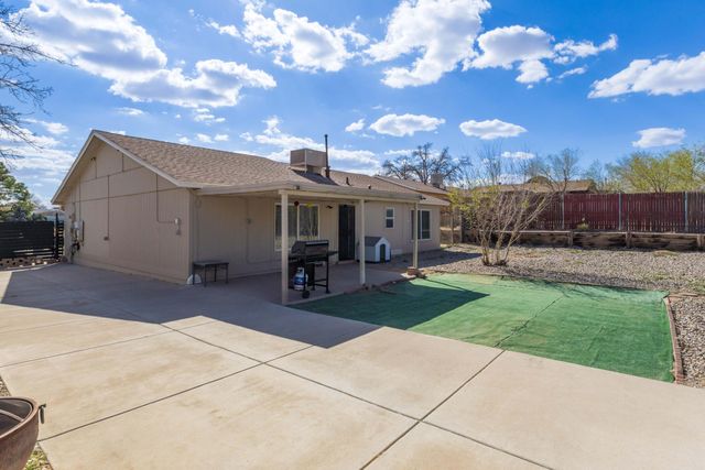 1739 Pegasus Avenue SE, Rio Rancho, NM 87124