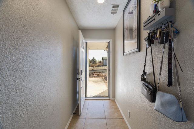 1739 Pegasus Avenue SE, Rio Rancho, NM 87124