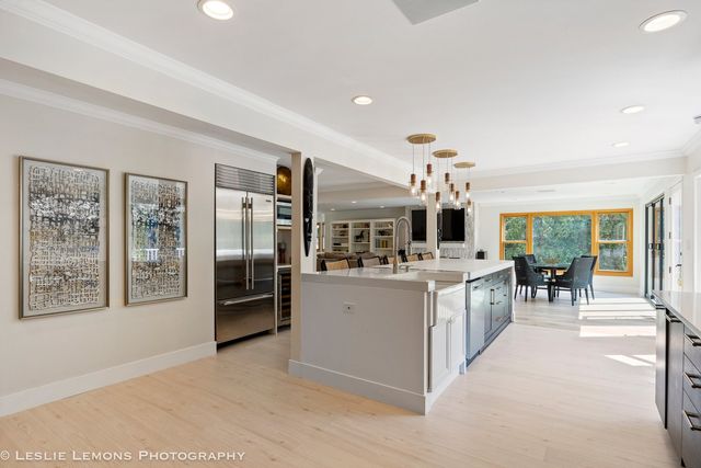8S452 Bell Drive, Naperville, IL 60565