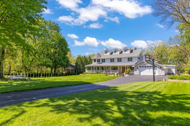8S452 Bell Drive, Naperville, IL 60565
