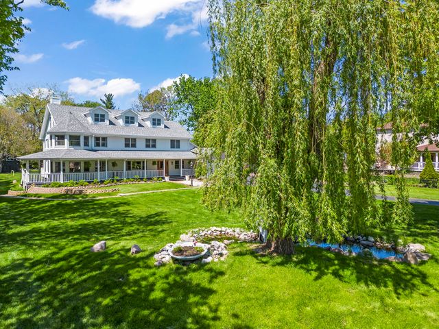 8S452 Bell Drive, Naperville, IL 60565