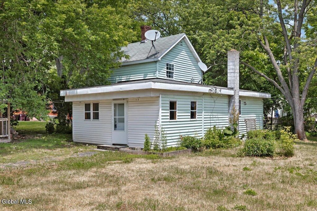 7 Clearwater Street, Ravena, NY 12143