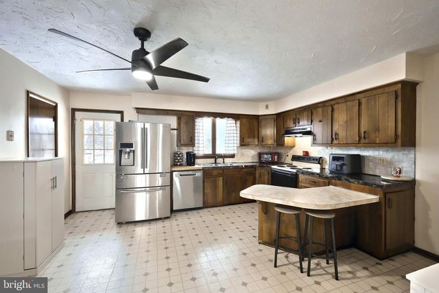 21 5TH ST, Hanover, PA 17331