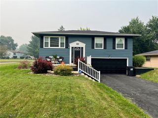 4626 Warwick Drive S, Canfield, OH 44406