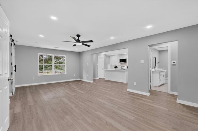 581 Fm 2336, Bastrop, TX 78602