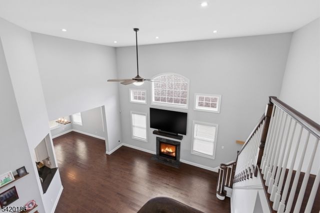 11 Bluffs Ct, Hamburg Boro, NJ 07419