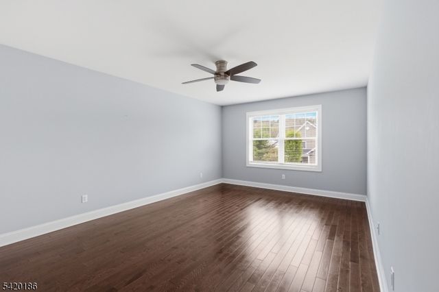 11 Bluffs Ct, Hamburg Boro, NJ 07419