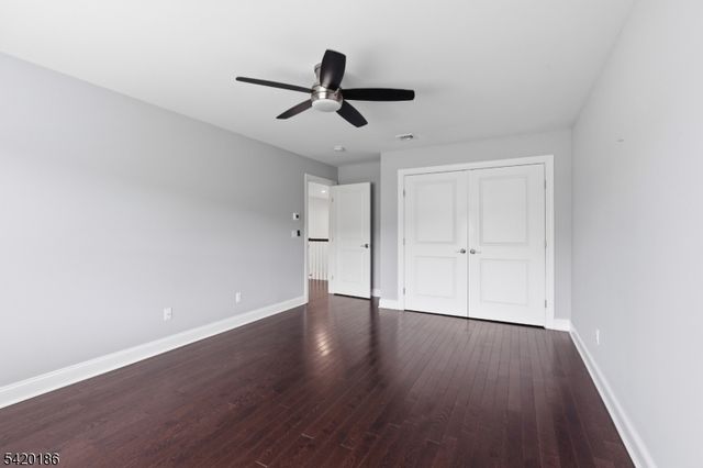 11 Bluffs Ct, Hamburg Boro, NJ 07419