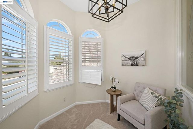 2473 Centennial Ln, Hayward, CA 94541
