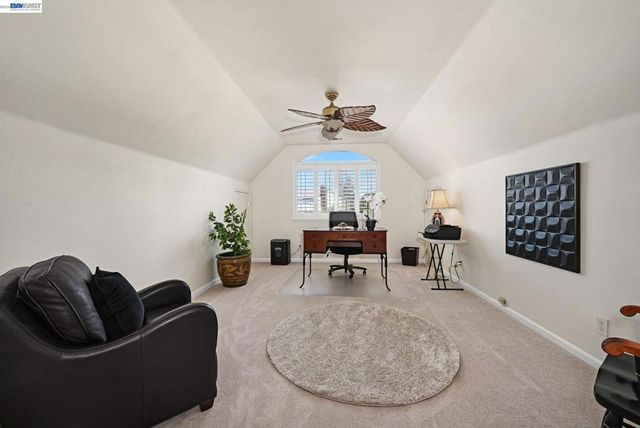 2473 Centennial Ln, Hayward, CA 94541