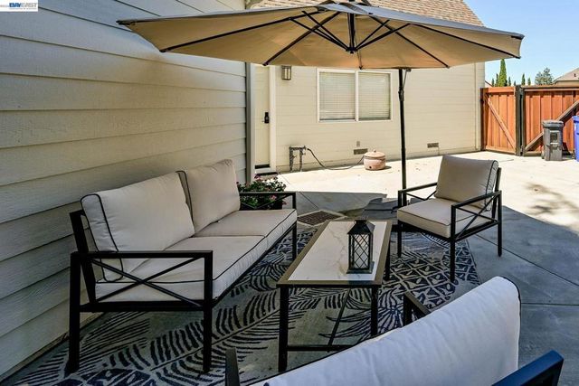 2473 Centennial Ln, Hayward, CA 94541