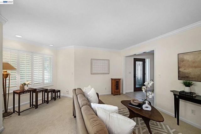 2473 Centennial Ln, Hayward, CA 94541