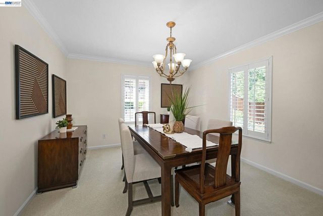 2473 Centennial Ln, Hayward, CA 94541