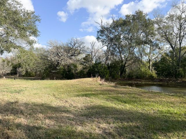 42895 Henson Rd, Hempstead, TX 77445