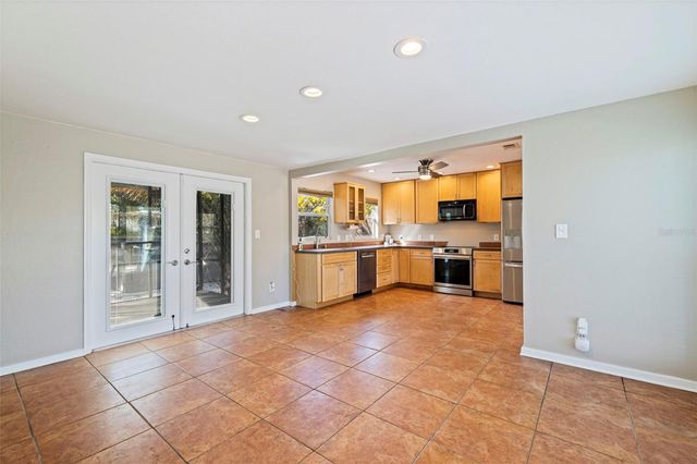 2637 46TH STREET S, Gulfport, FL 33711