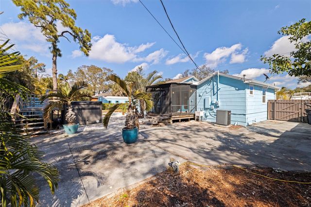 2637 46TH STREET S, Gulfport, FL 33711