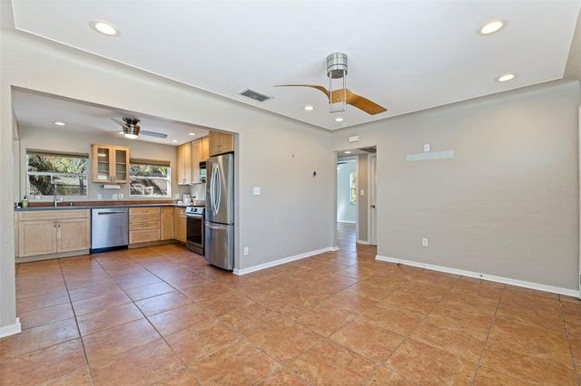 2637 46TH STREET S, Gulfport, FL 33711