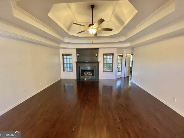 2935 Meadow Gate Way, Loganville, GA 30052