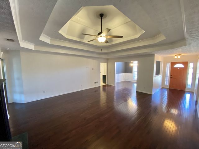 2935 Meadow Gate Way, Loganville, GA 30052
