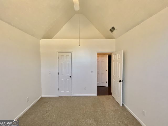 2935 Meadow Gate Way, Loganville, GA 30052