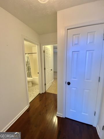 2935 Meadow Gate Way, Loganville, GA 30052