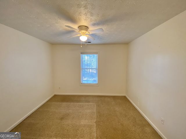 2935 Meadow Gate Way, Loganville, GA 30052