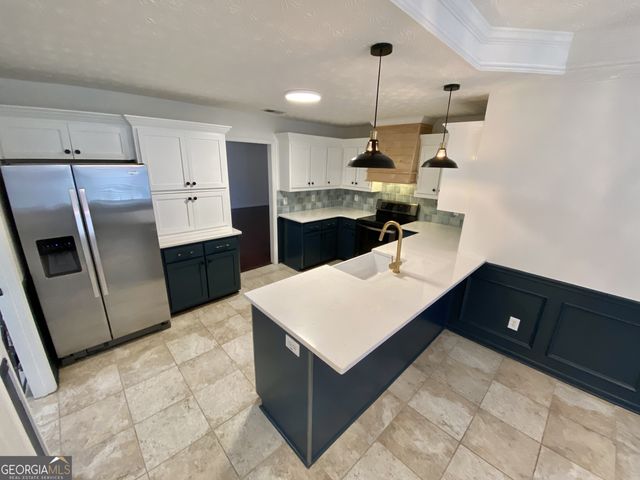 2935 Meadow Gate Way, Loganville, GA 30052
