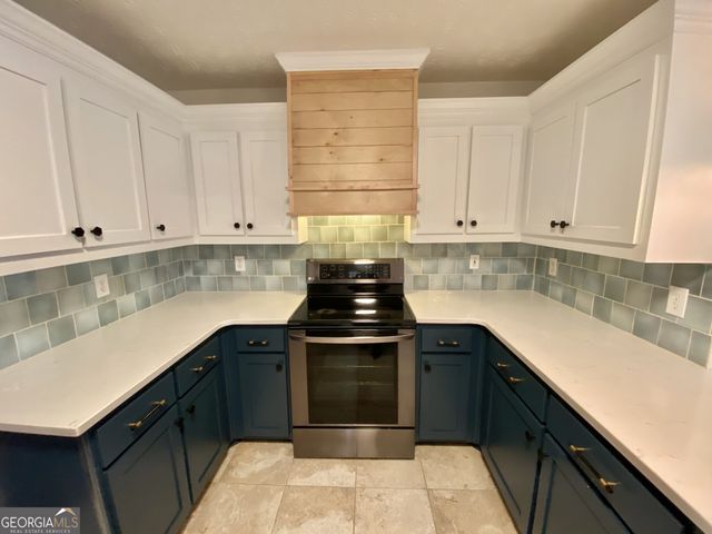 2935 Meadow Gate Way, Loganville, GA 30052