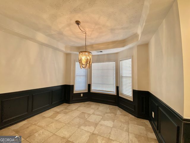 2935 Meadow Gate Way, Loganville, GA 30052