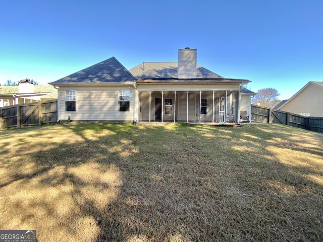 2935 Meadow Gate Way, Loganville, GA 30052