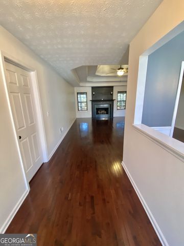 2935 Meadow Gate Way, Loganville, GA 30052