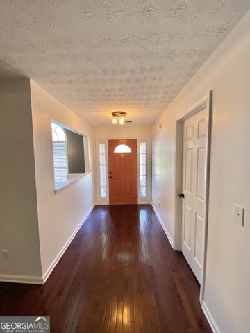2935 Meadow Gate Way, Loganville, GA 30052