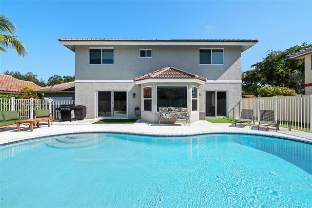 13910 Monticello St, Davie, FL 33325
