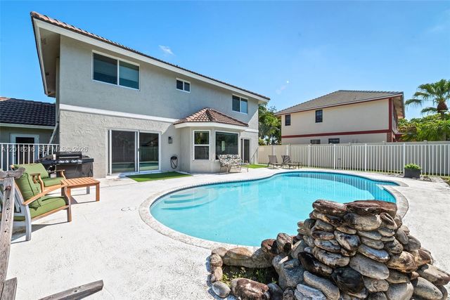 13910 Monticello St, Davie, FL 33325