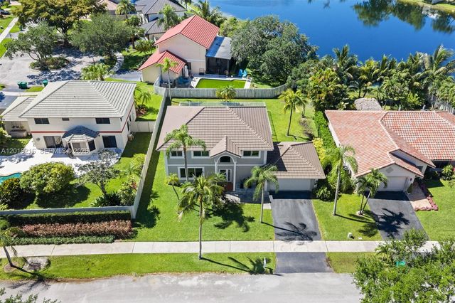 13910 Monticello St, Davie, FL 33325