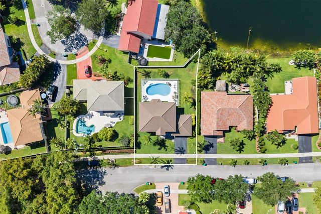 13910 Monticello St, Davie, FL 33325