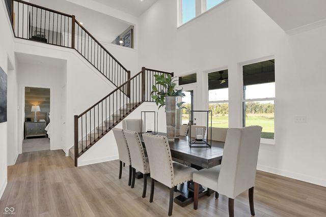 2353 Red Squirrel Way, Zionsville, IN 46077