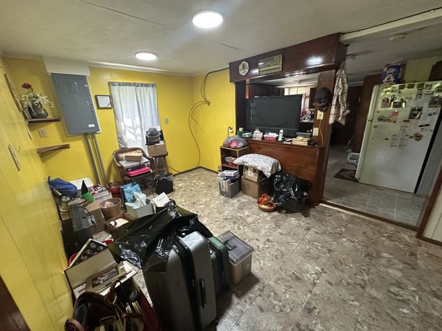 10182 Hopewell Rd, Silver Point, TN 38582