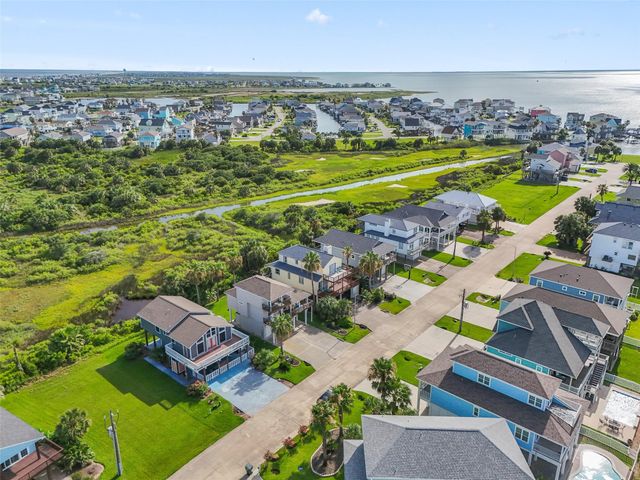 22517 Bay Point Drive, Galveston, TX 77554